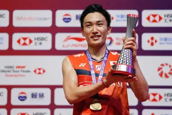 日本羽毛球队爆冷马来西亚羽毛球队，桃田贤斗送出助攻