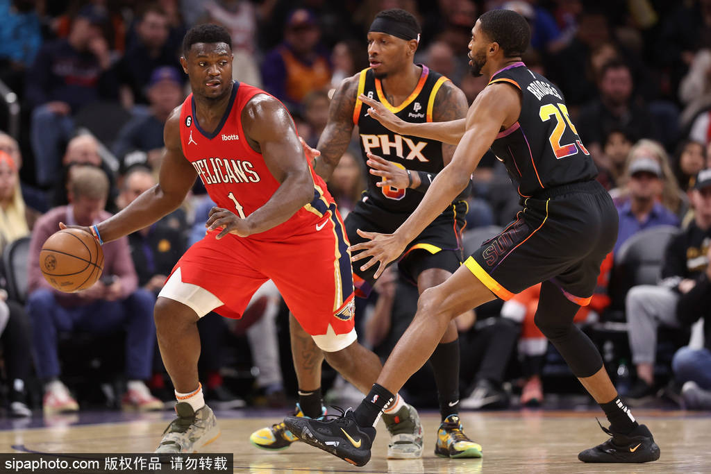 包含美国鏖战法国，莱万一己之力扛起全队的词条