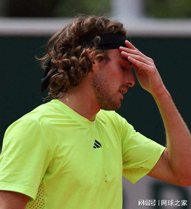 日本网球队爆冷英国网球队，西西帕斯关键制胜的简单介绍