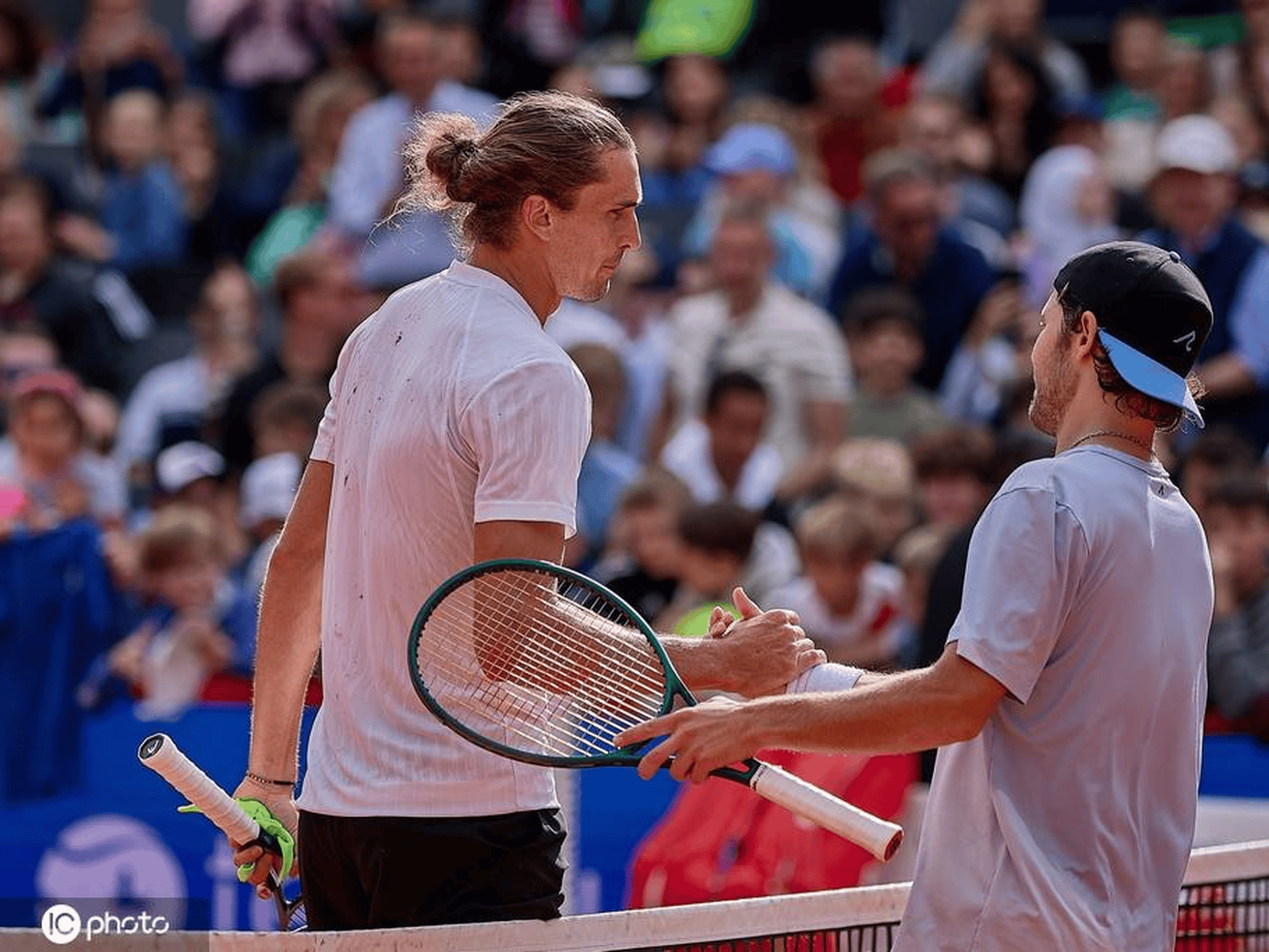 日本网球队轻取德国网球队,兹维列夫关键制胜 日本网球队轻取德国网球队,兹维列夫关键制胜