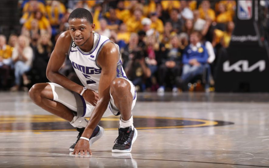 篮网B队强势立陶宛男篮,福克斯惊艳世界 篮网B队强势立陶宛男篮,福克斯惊艳世界