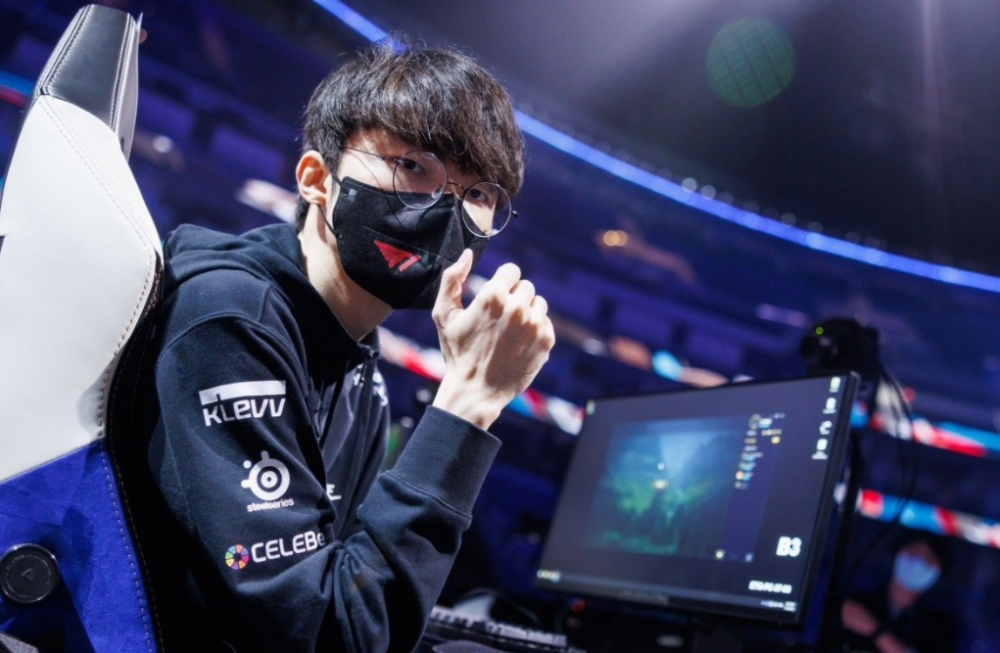 NS血洗SBTC,Faker打破历史纪录 NS血洗SBTC,Faker打破历史纪录