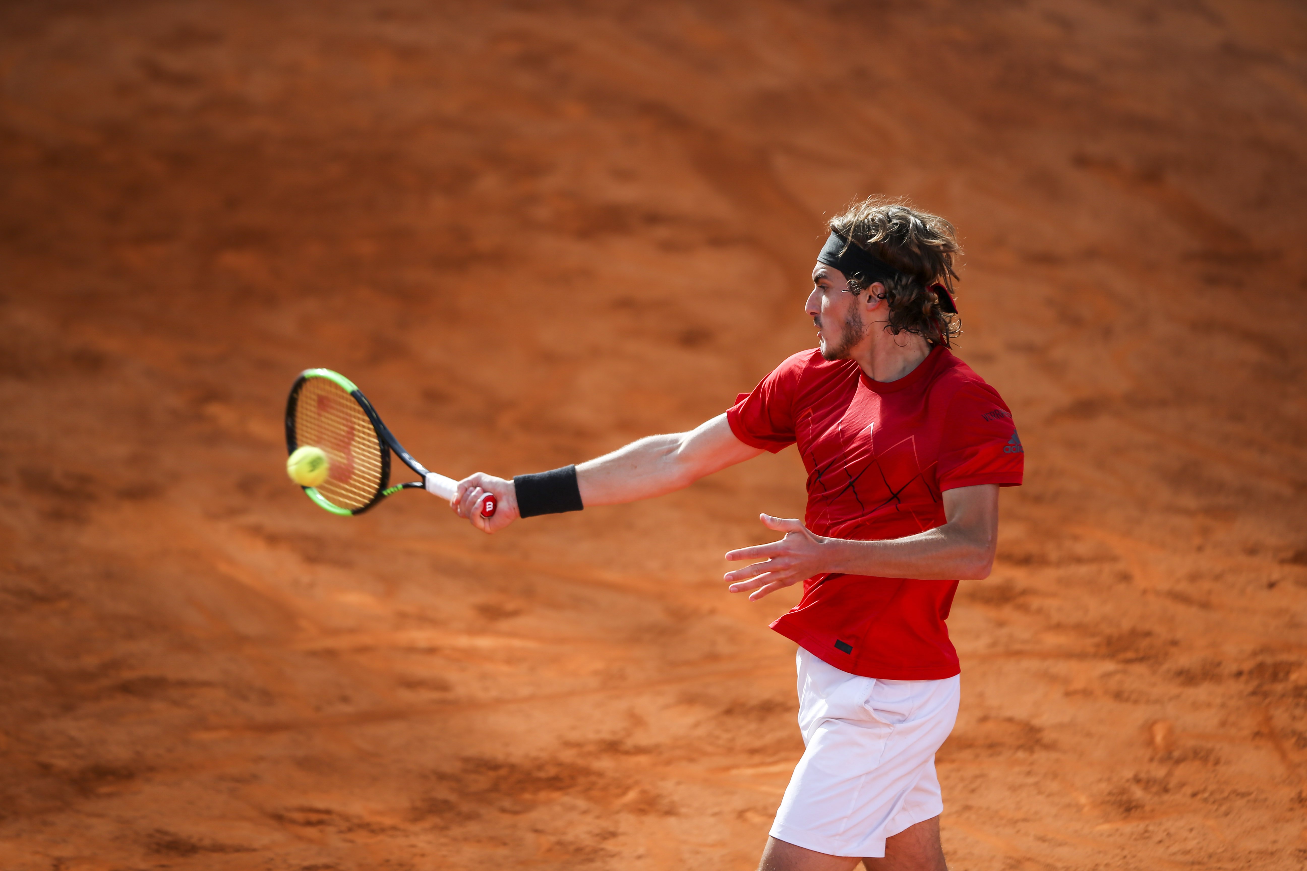 西班牙网球队碾压世界网球队，西西帕斯送出助攻