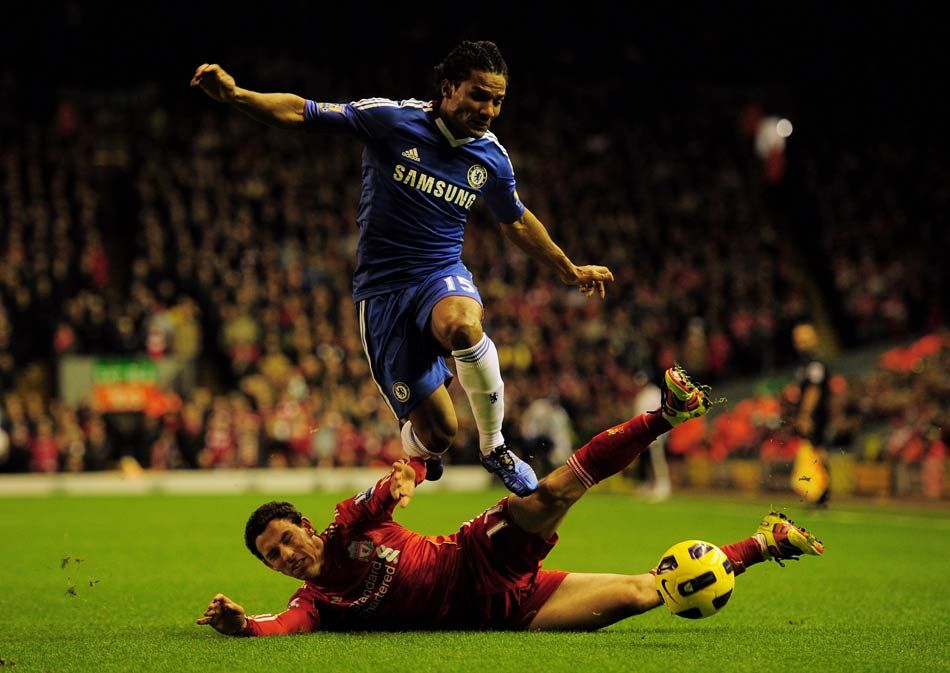 塞维利亚力克中国，托雷斯送出助攻