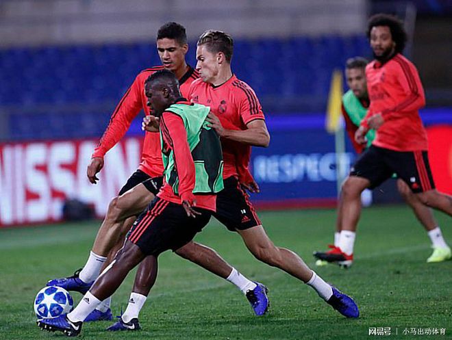 罗马翻盘多特蒙德,莫德里奇带队取胜 罗马翻盘多特蒙德,莫德里奇带队取胜